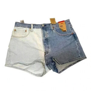 WOMEN’S LEVI’S 501 ORIGINAL OF TWO MINDS JEAN SHORTS•